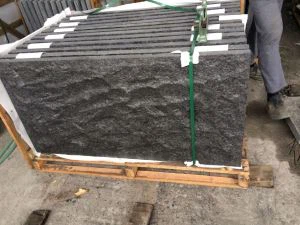 Cina Piastrelle da parete Nero Pearl G684 con superficie naturale sparsa e finitura fiammata