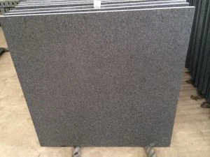 Granito nero assoluto indiano naturale pietra naturale, piastrelle a fiamma per pavimentazione in granito all'aperto